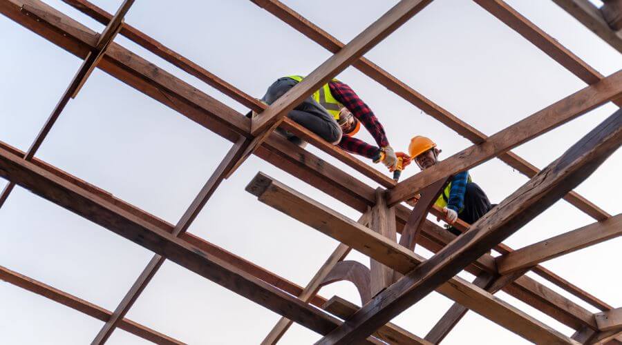 Expert Emergency Roof Repairs services in Edroy, TX